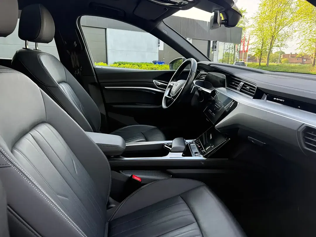 Audi Q8 e-tron 55 quattro - Thumbnail 13