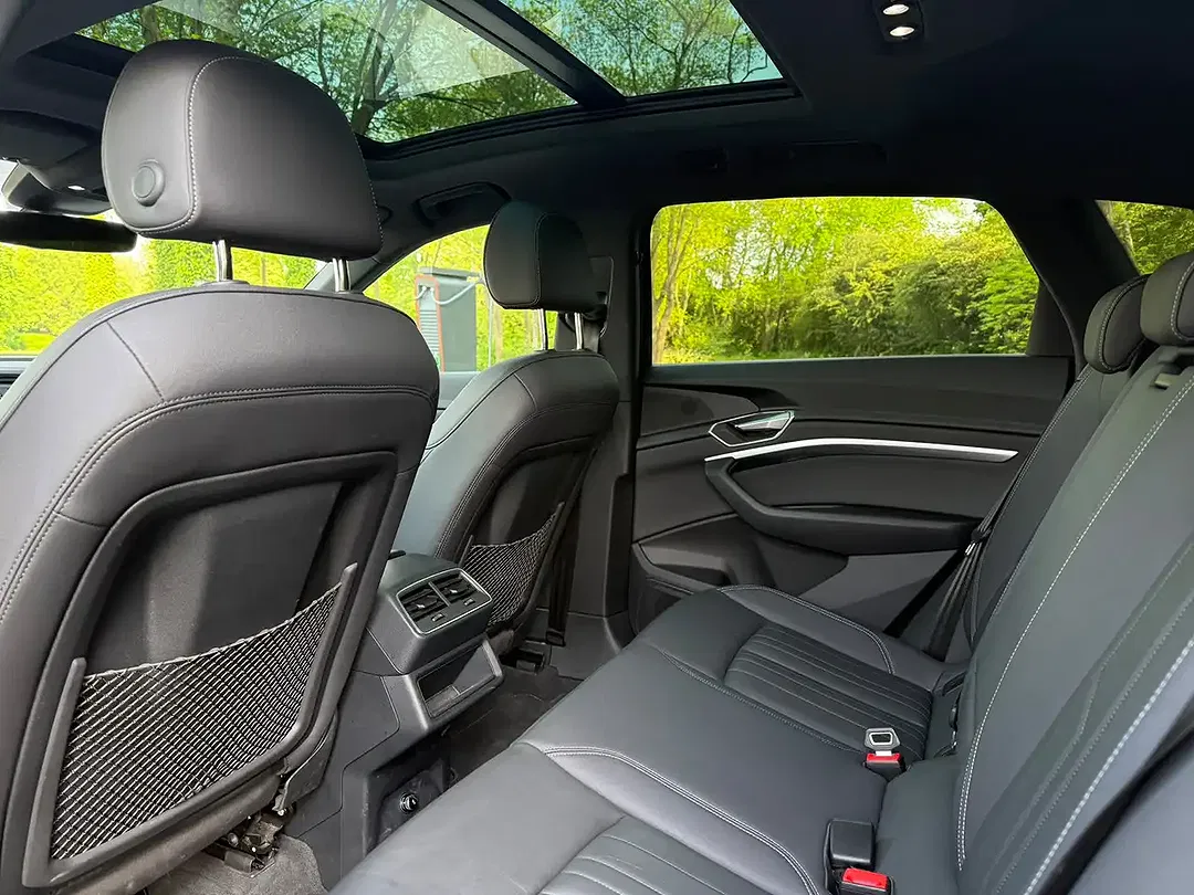 Audi Q8 e-tron 55 quattro - foto 15