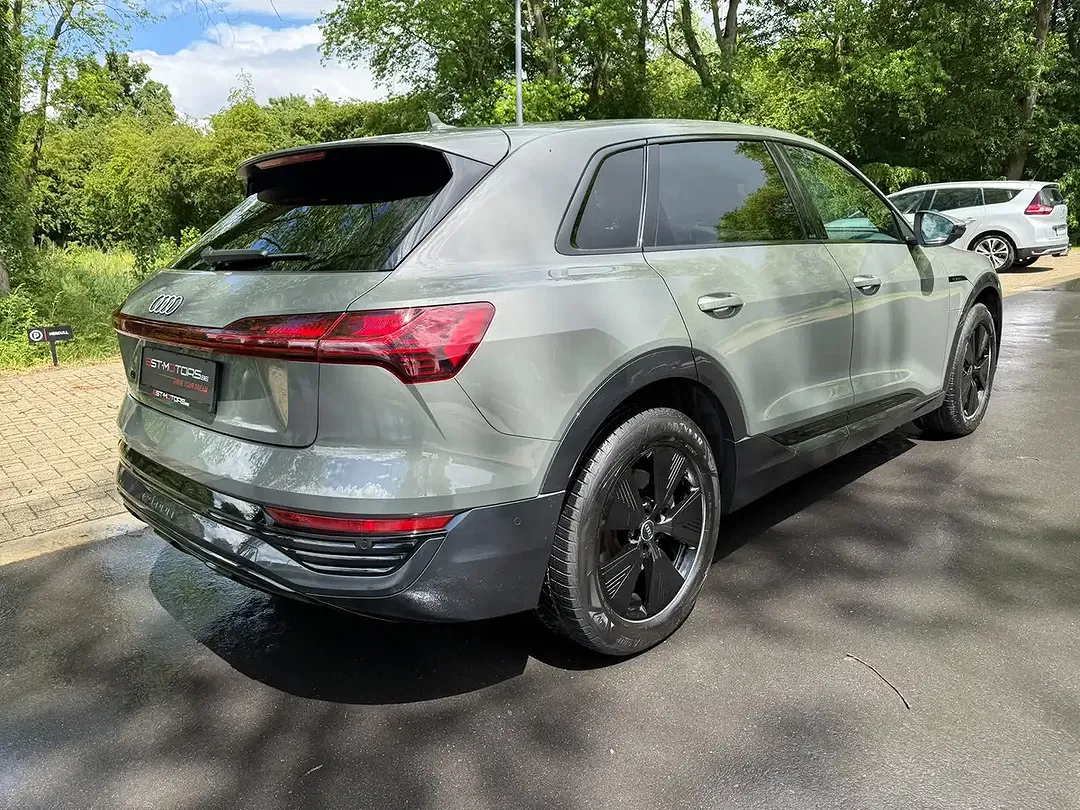 Audi Q8 e-tron 55 quattro - Thumbnail 4