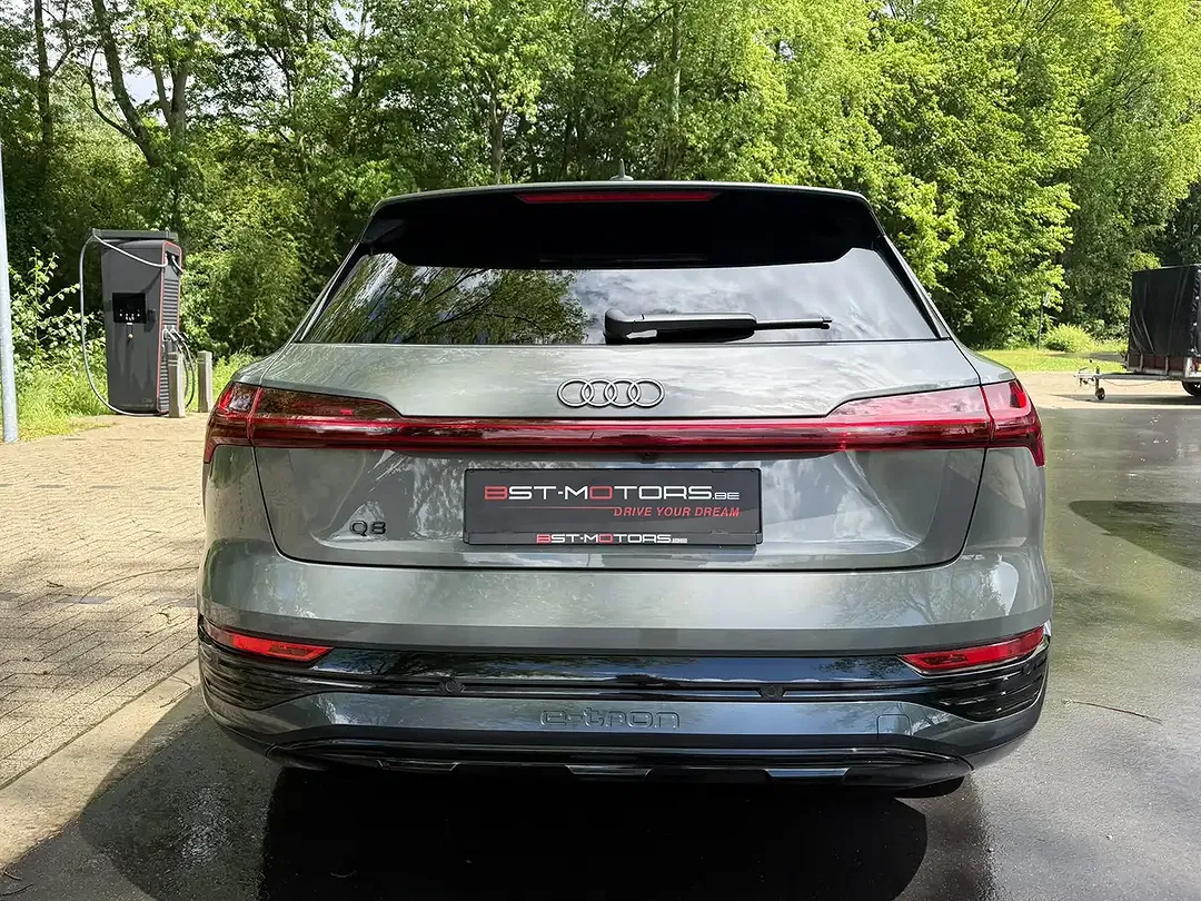 Audi Q8 e-tron 55 quattro - Thumbnail 5
