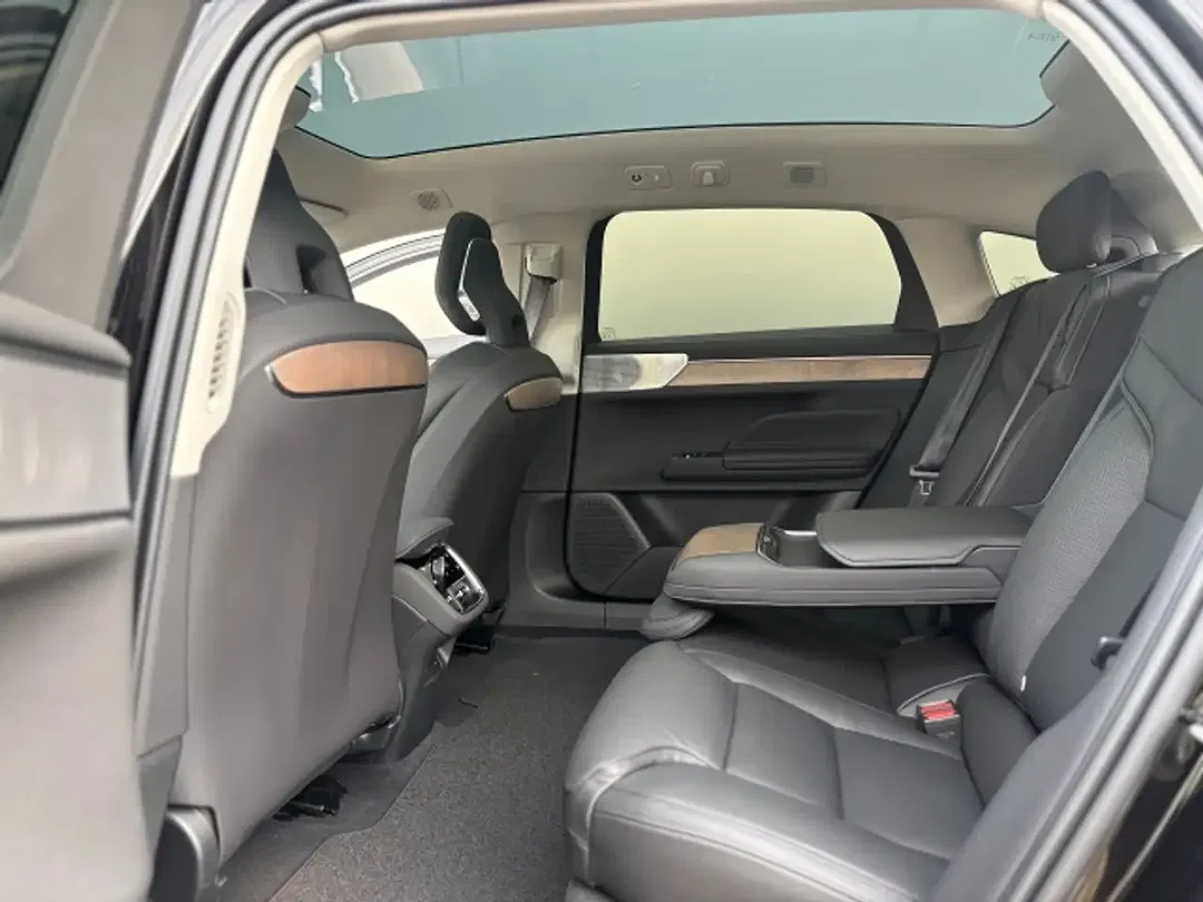 Volvo ES90 Single Motor Extended Range Ultra - Thumbnail 18