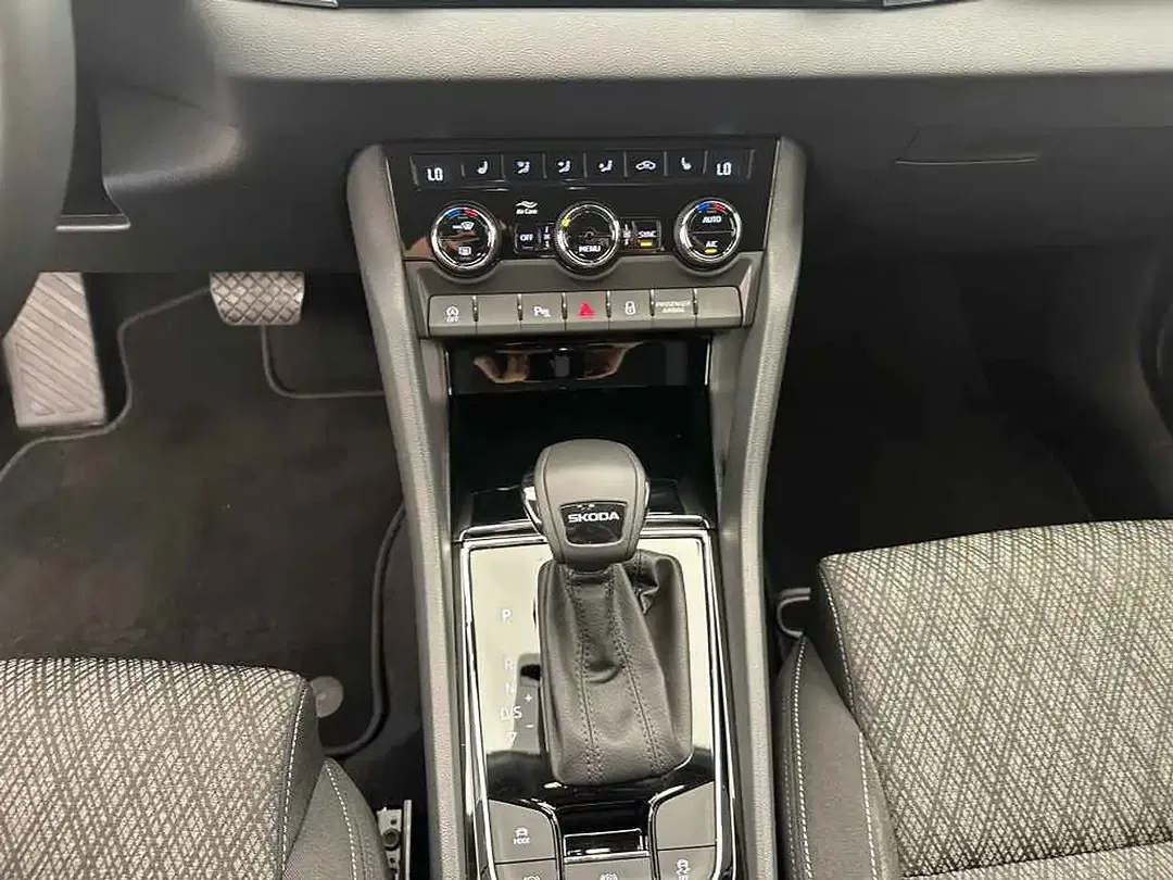 Skoda Karoq 1.5 TSI DSG Selection - Thumbnail 13