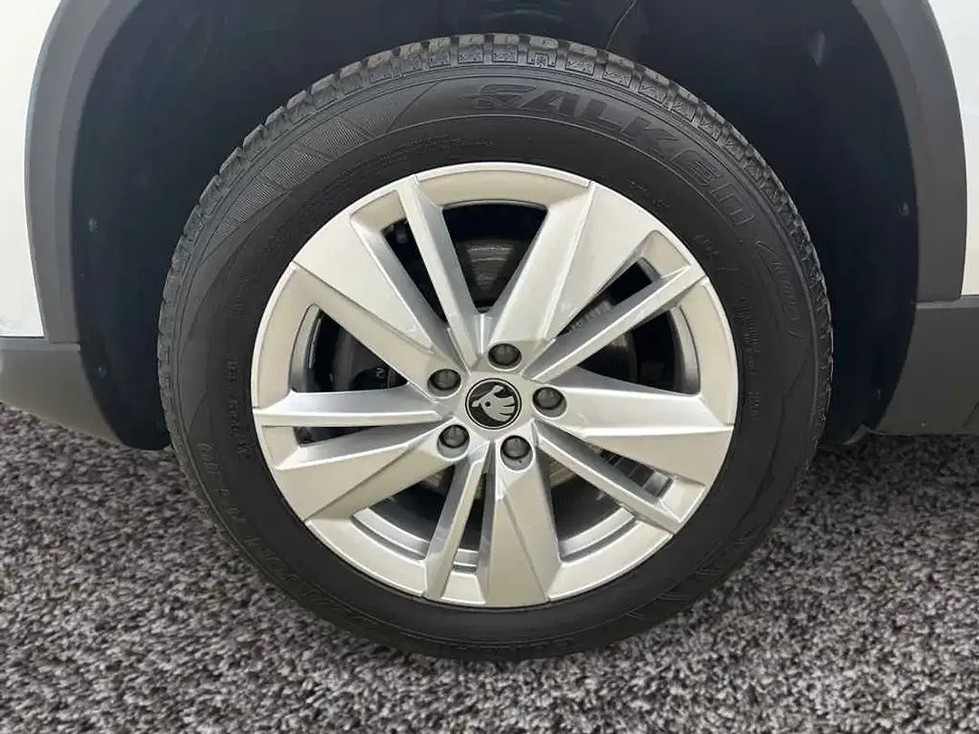 Skoda Karoq 1.5 TSI DSG Selection - Thumbnail 4