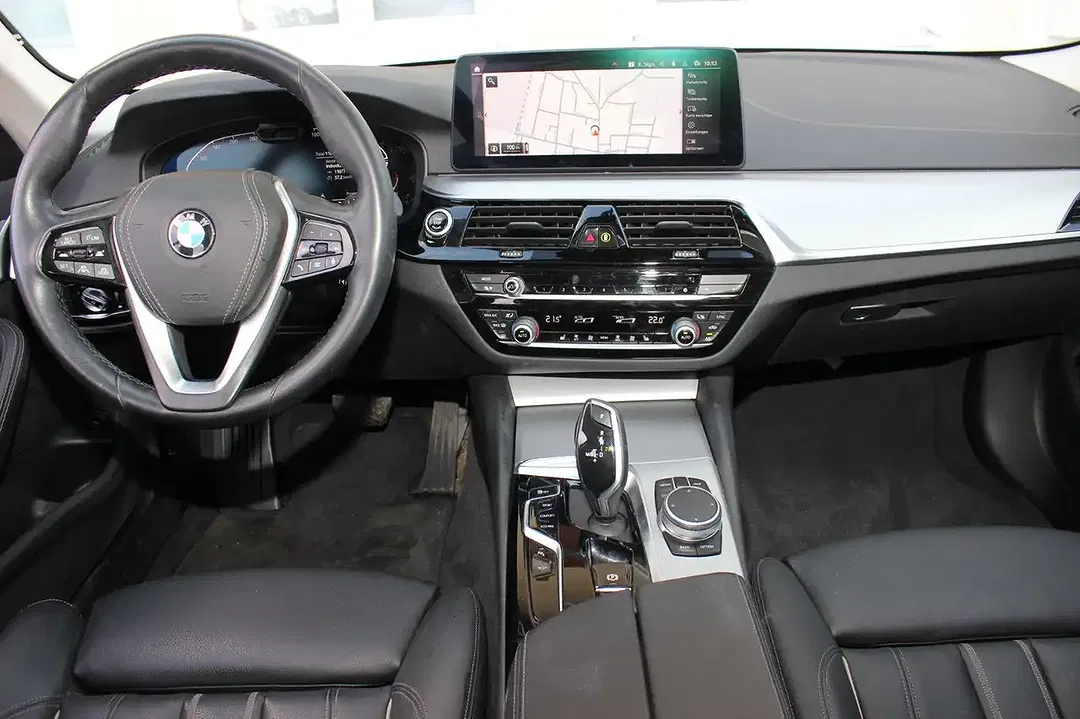 BMW 520 - Thumbnail 6