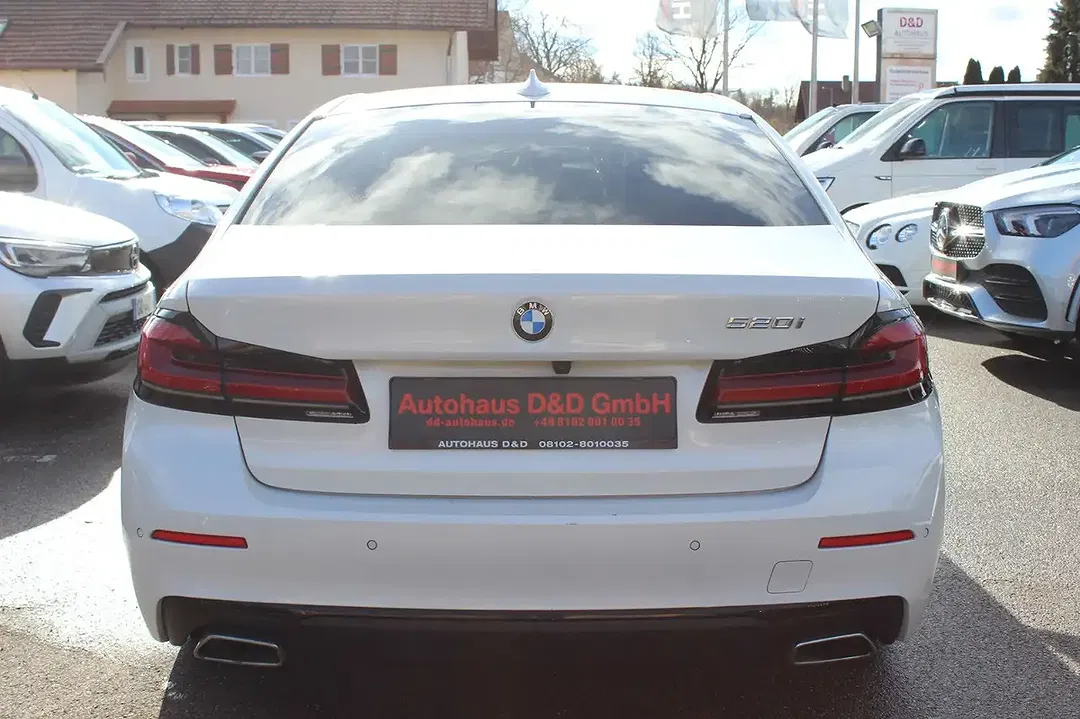 BMW 520 - Thumbnail 3