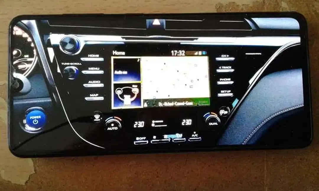 Toyota Camry AUT Hybrid Lounge - Thumbnail 10