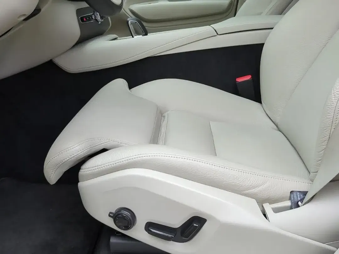 Volvo XC90 T8 Recharge Ultimate Bright - Thumbnail 29