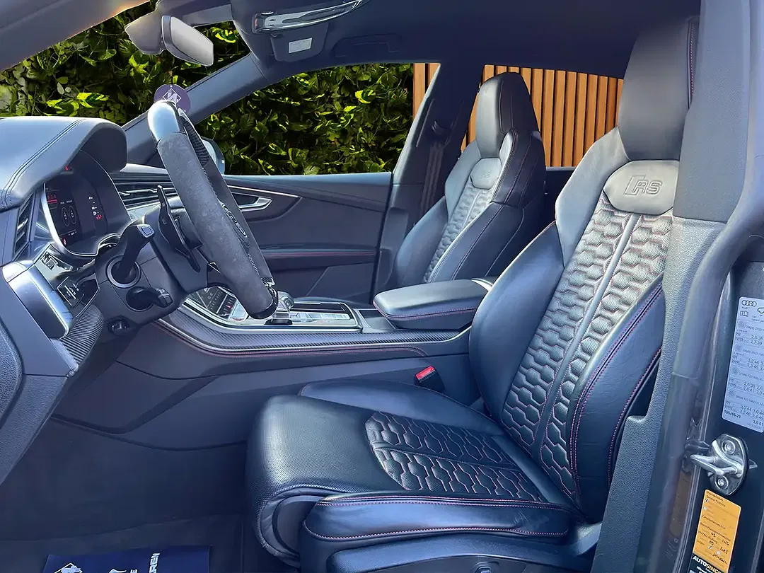 Audi RS Q8 4.0 TFSI quattro - Thumbnail 11