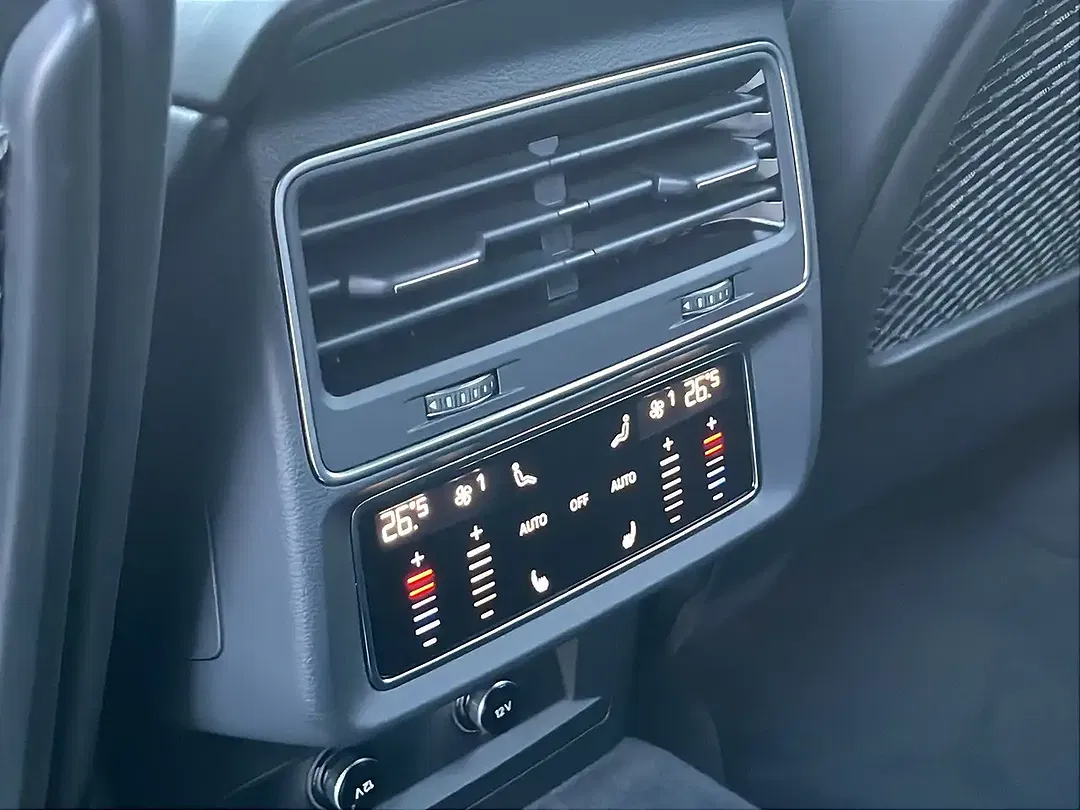 Audi RS Q8 4.0 TFSI quattro - foto 15