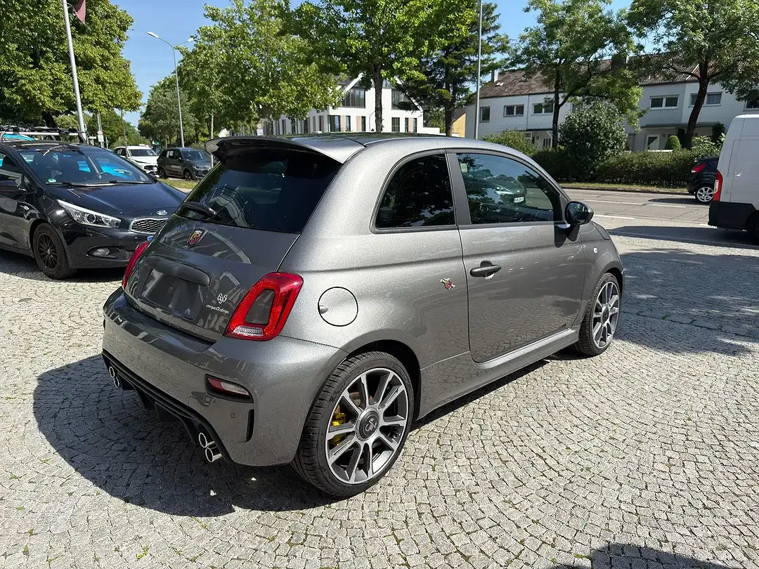 Abarth 695 1.4 T-Jet - Thumbnail 3