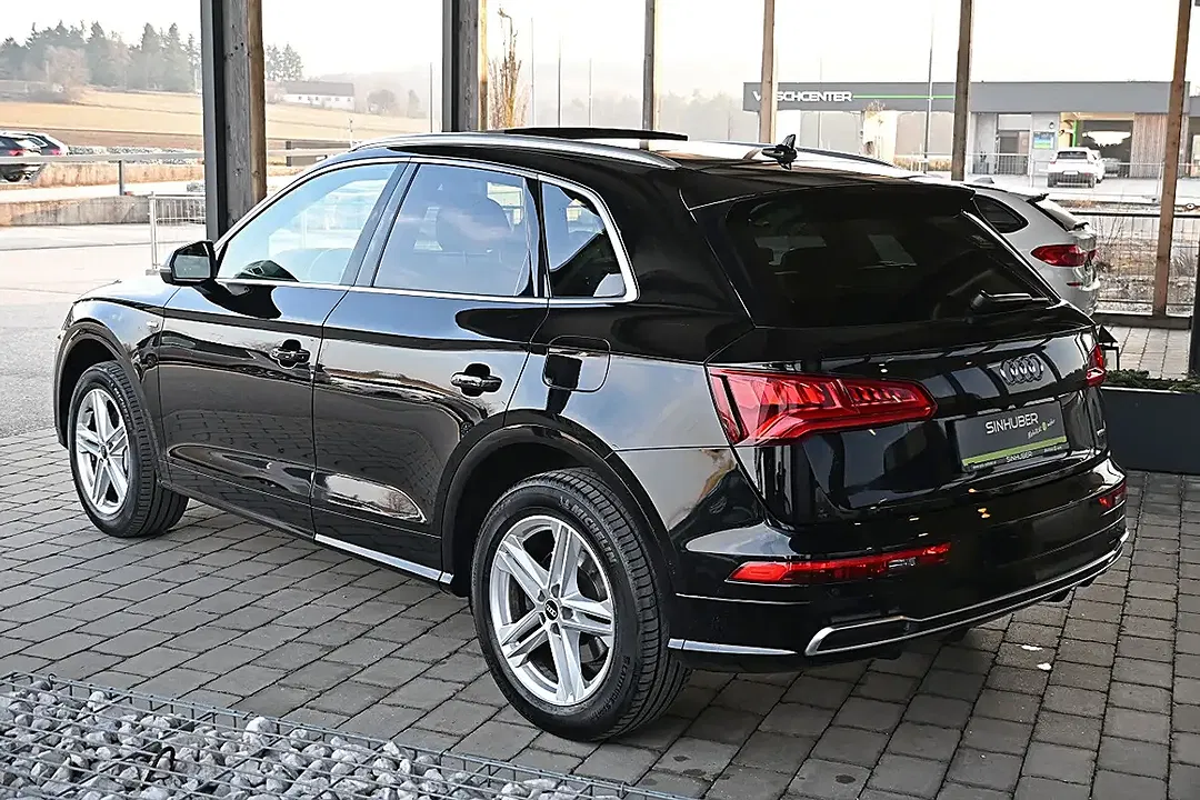 Audi Q5 50 TFSI e PHEV quattro S line - Thumbnail 3
