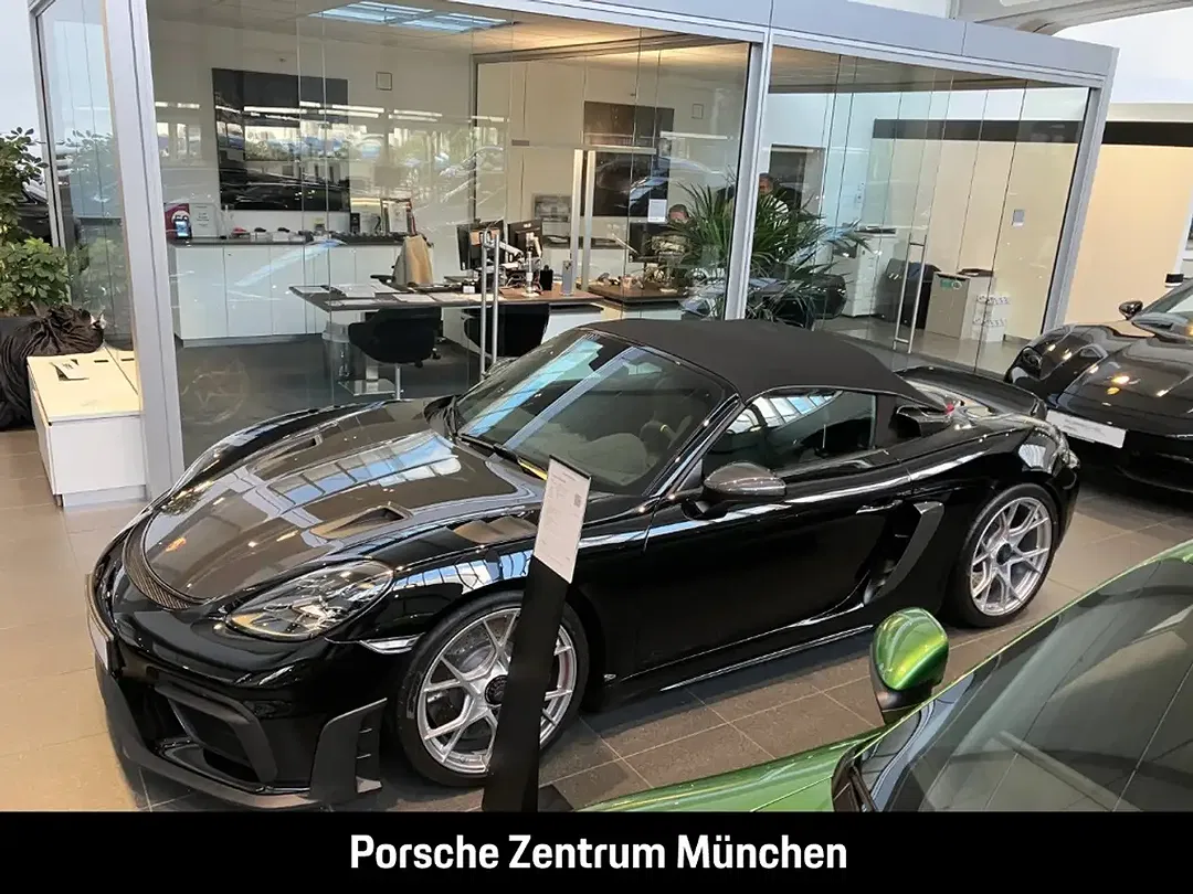 Porsche 718 Spyder RS - foto 2