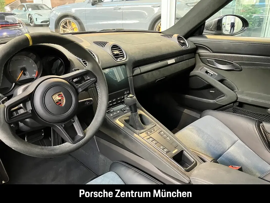 Porsche 718 Spyder RS - Thumbnail 7