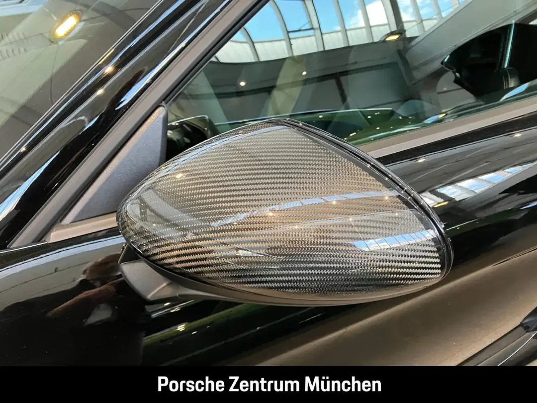 Porsche 718 Spyder RS - foto 9