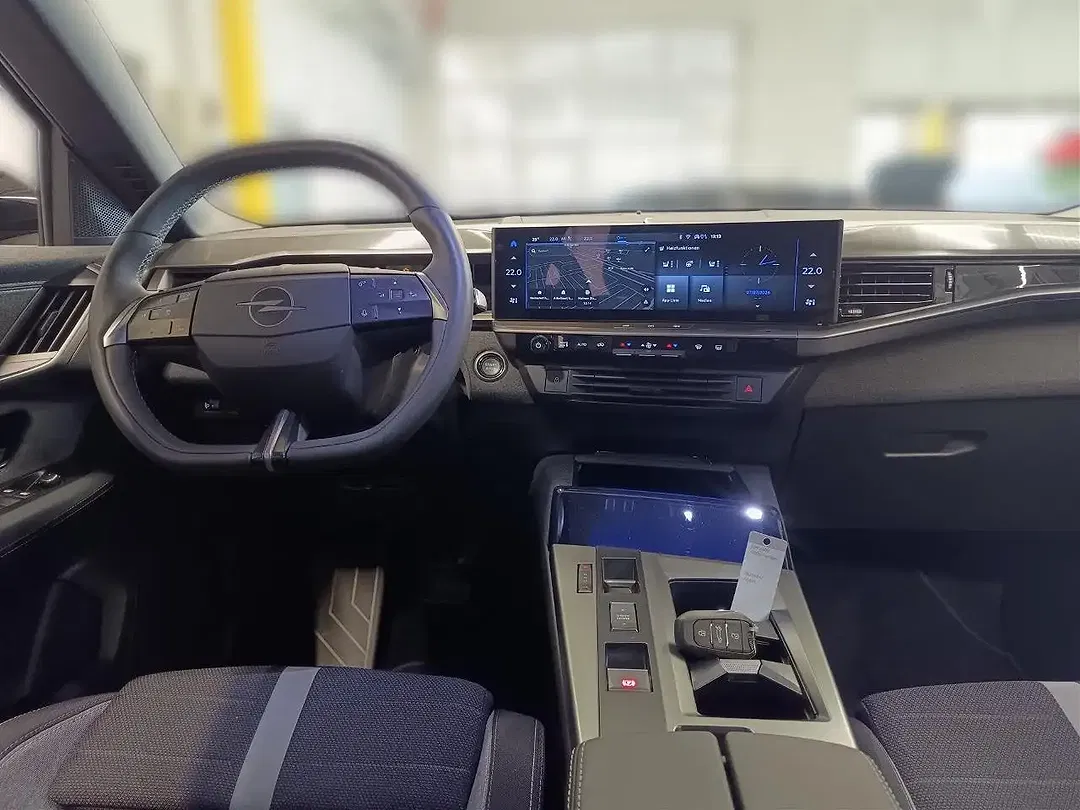 Opel Grandland Hybrid 1.2 - Thumbnail 8