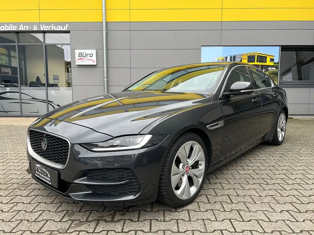 Jaguar XE AUT S - foto 2