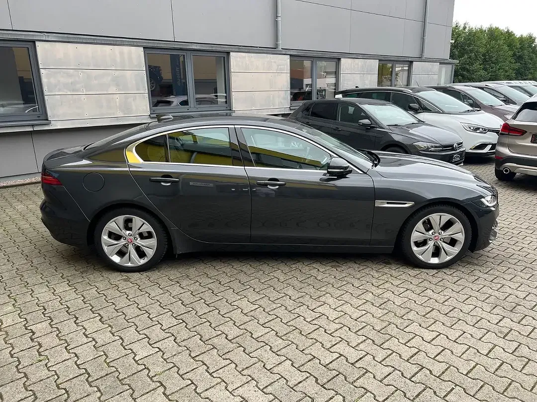 Jaguar XE AUT S - Thumbnail 7