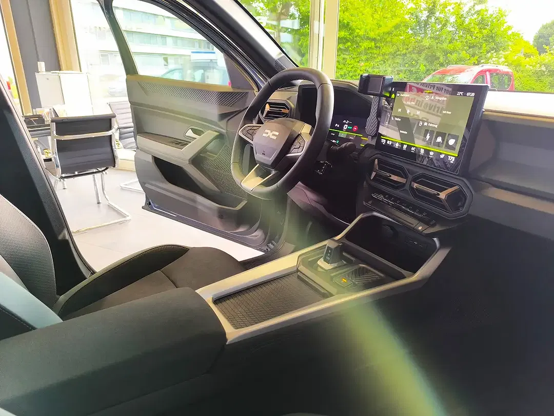 Dacia Bigster Hybrid - foto 15
