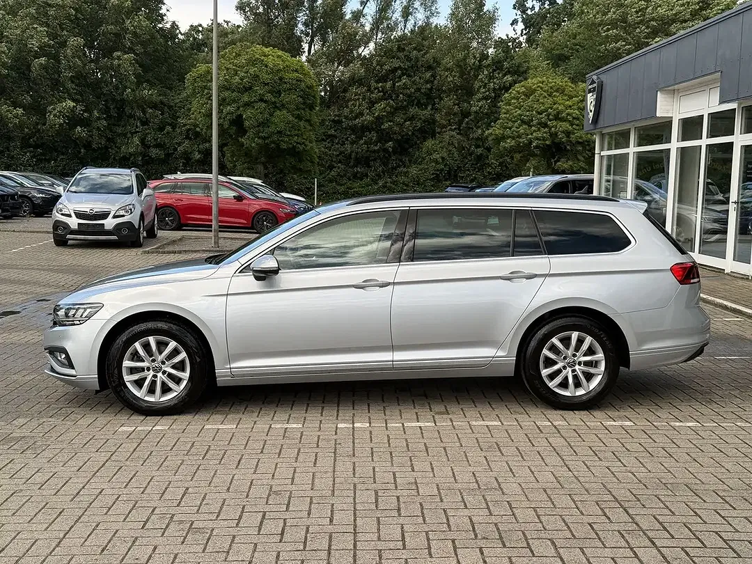 Volkswagen Passat Business - Thumbnail 9