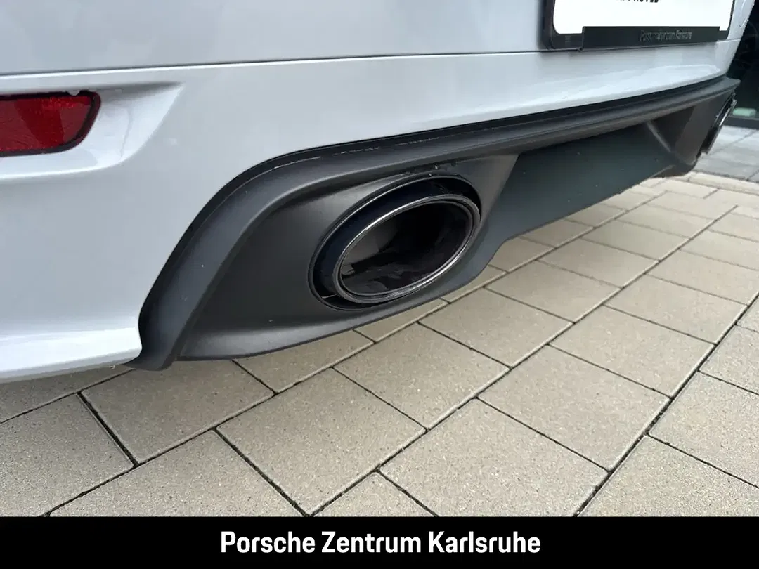Porsche 992 Carrera S - Thumbnail 11