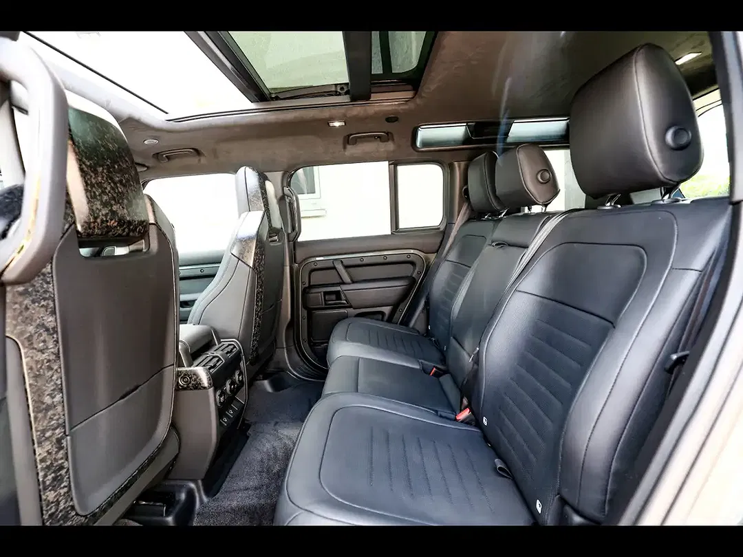 Land Rover Defender P635 V8 OCTA Edition One 110 - foto 15