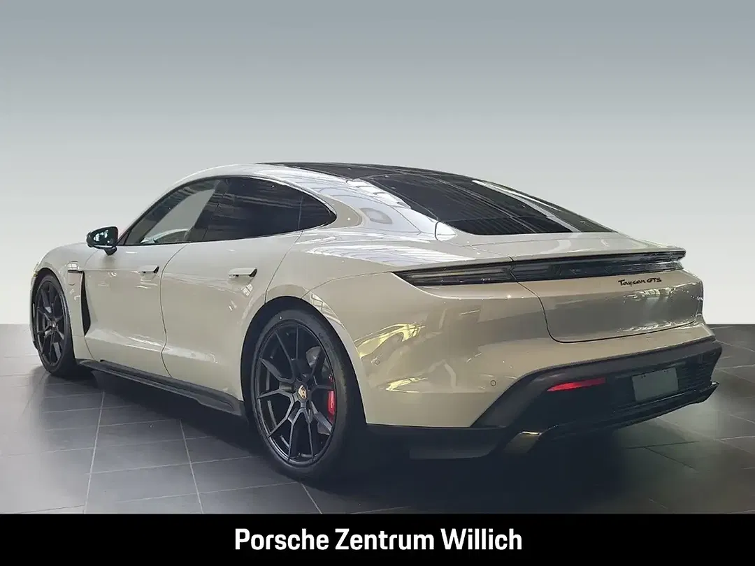 Porsche Taycan GTS - Thumbnail 3