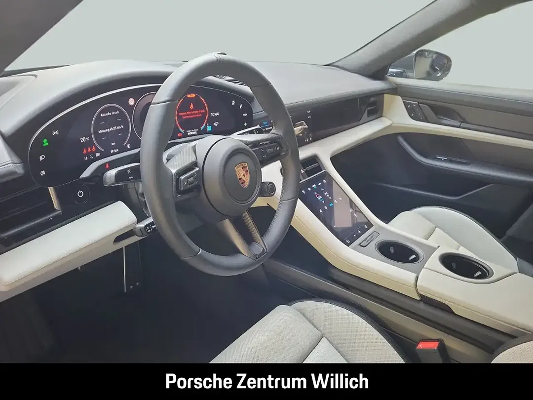 Porsche Taycan GTS - Thumbnail 7