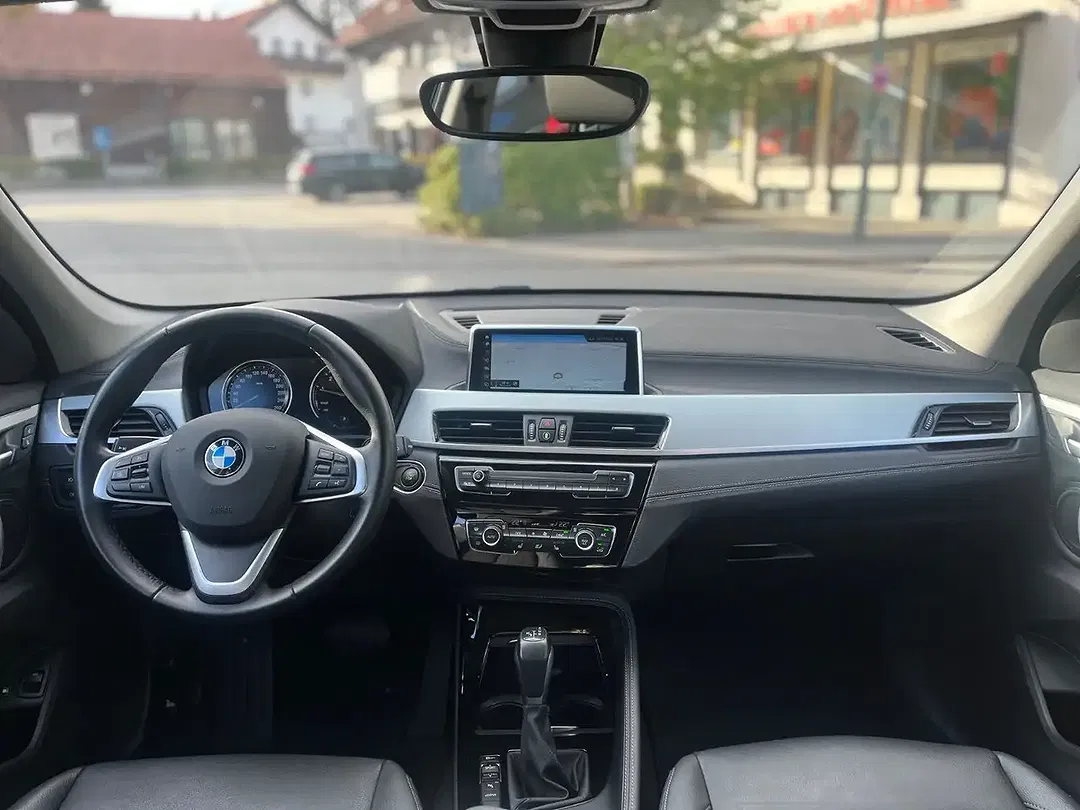 BMW X1 AUT xDrive xLine - Thumbnail 7
