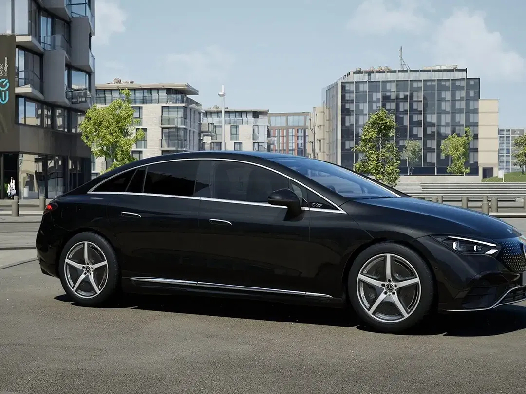 Mercedes-Benz EQE 300 AMG - Thumbnail 3