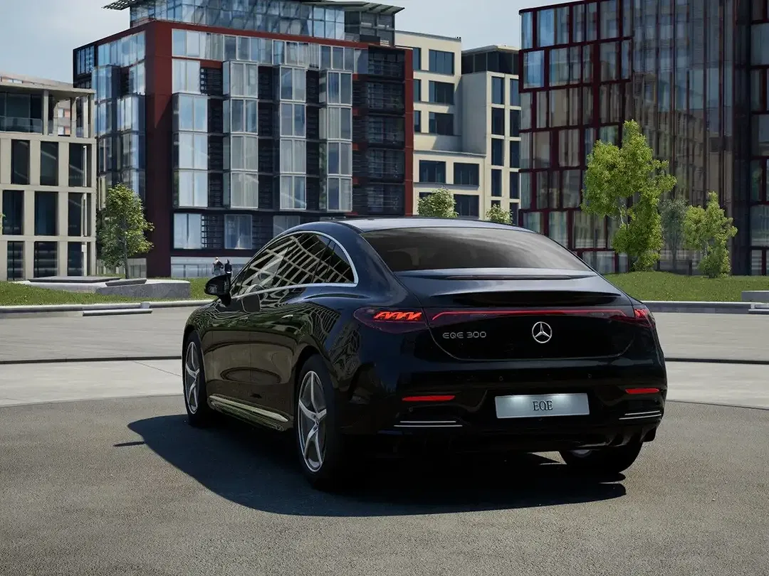 Mercedes-Benz EQE 300 AMG - Thumbnail 5
