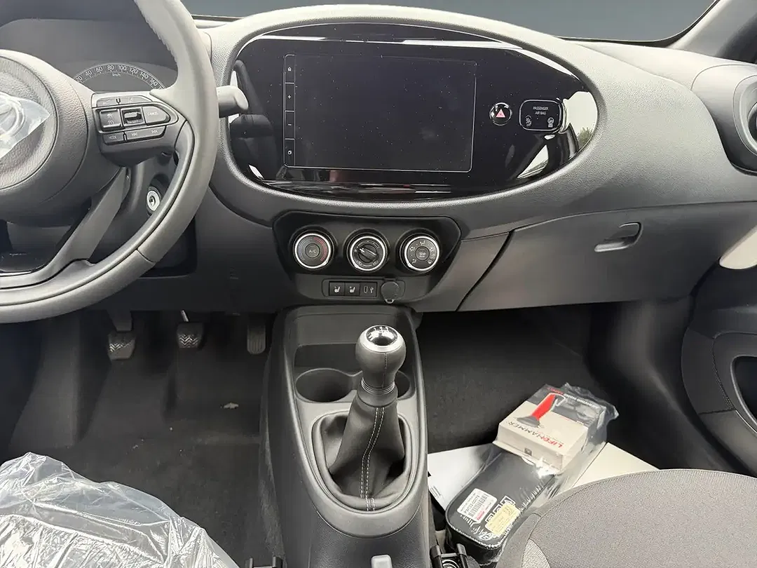 Toyota Aygo X Business Edition - Thumbnail 11