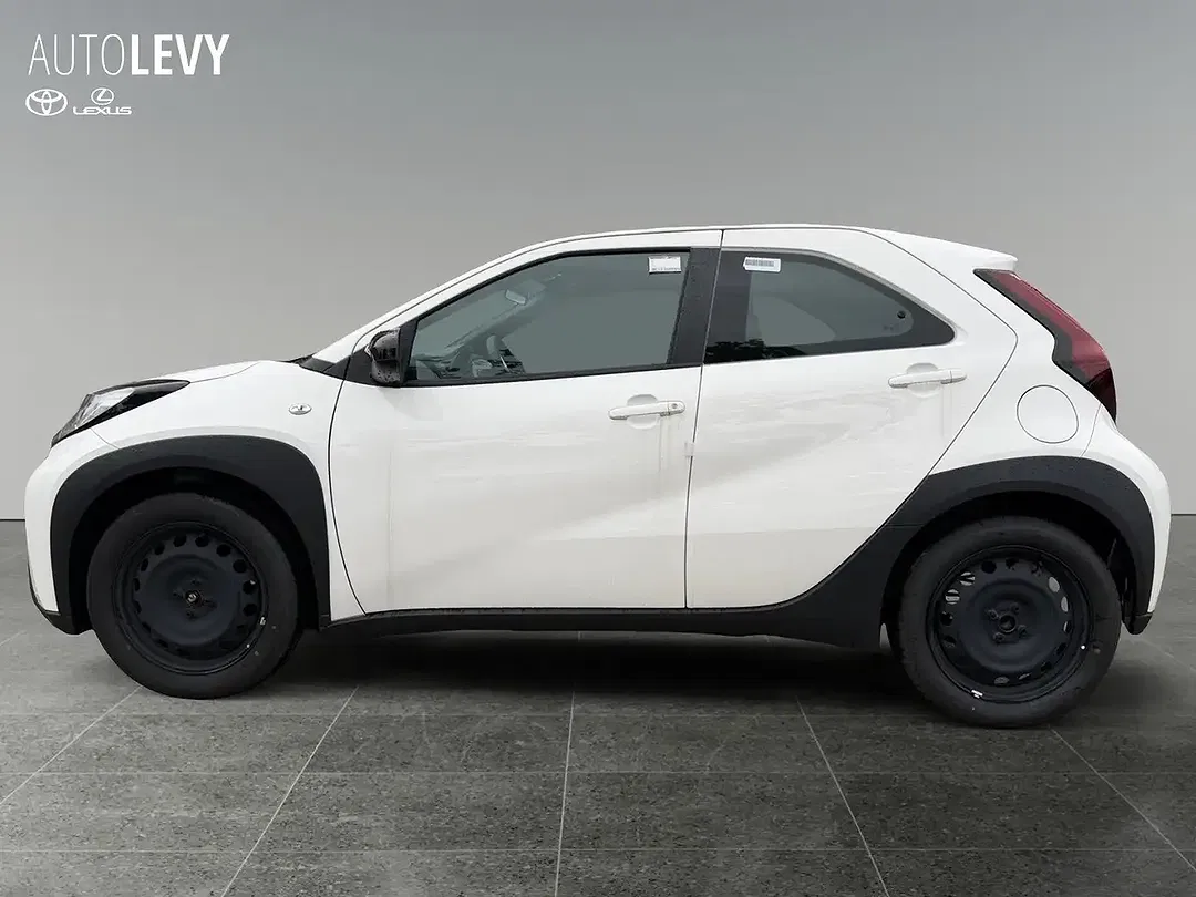 Toyota Aygo X Business Edition - Thumbnail 2