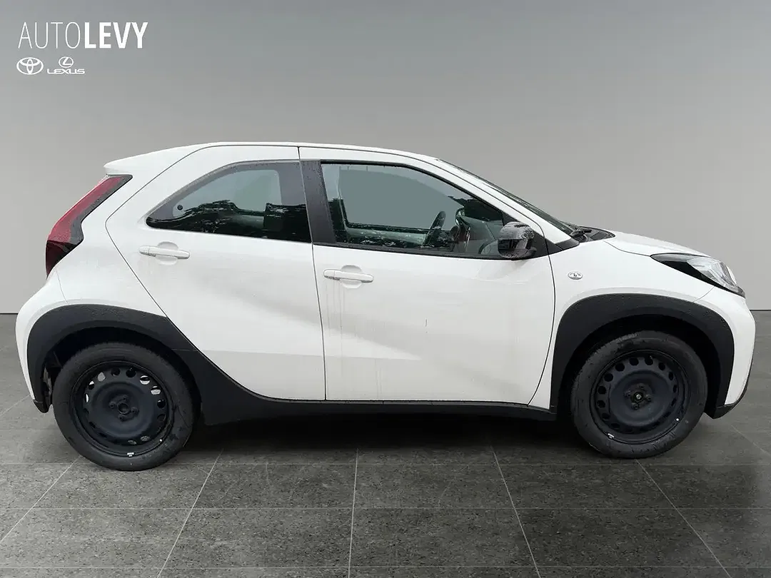 Toyota Aygo X Business Edition - Thumbnail 6