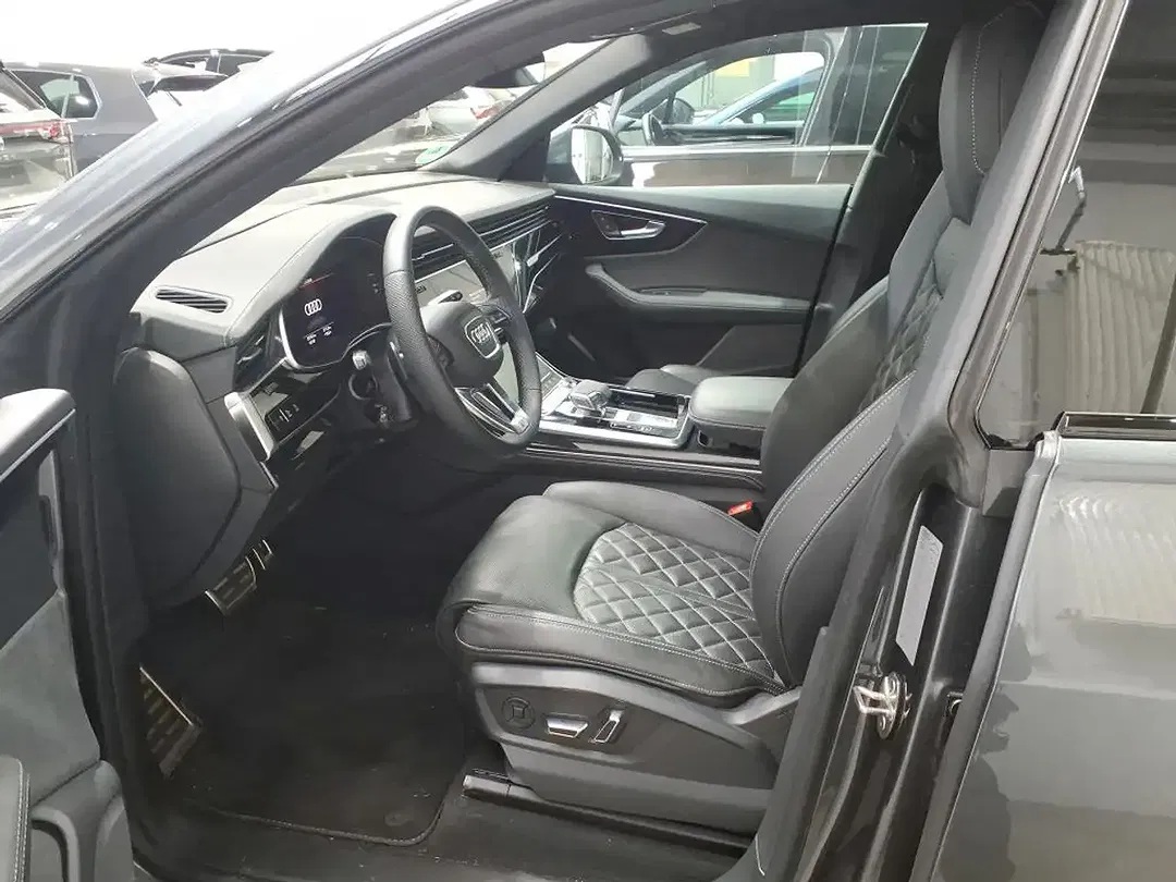 Audi SQ8 TFSI - Thumbnail 9
