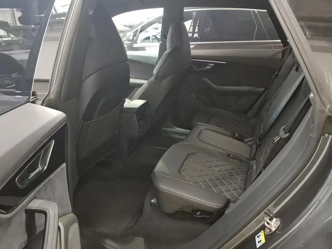 Audi SQ8 TFSI - Thumbnail 10