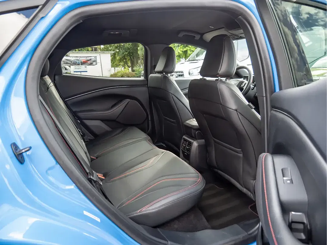 Ford Mustang 4x4 - Thumbnail 9