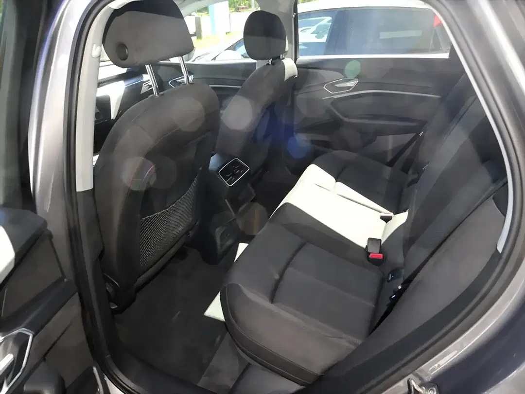 Audi e-tron 50 quattro - Thumbnail 12