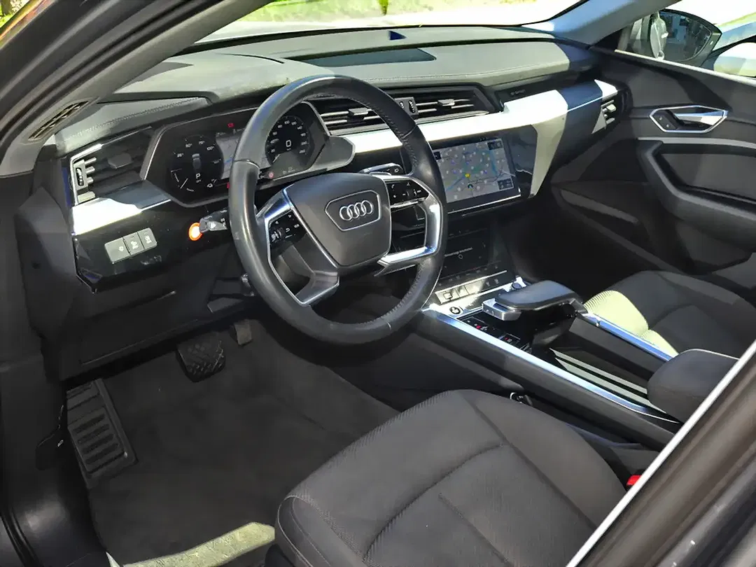 Audi e-tron 50 quattro - Thumbnail 13