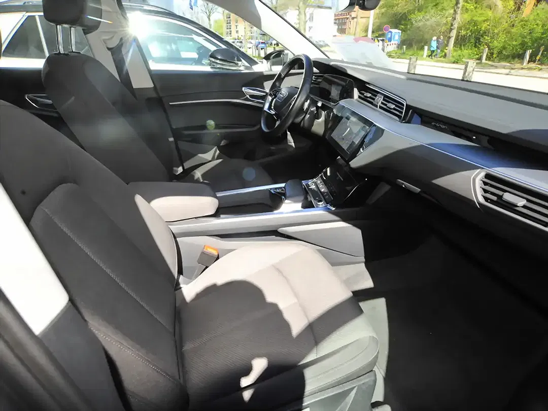 Audi e-tron 50 quattro - Thumbnail 8