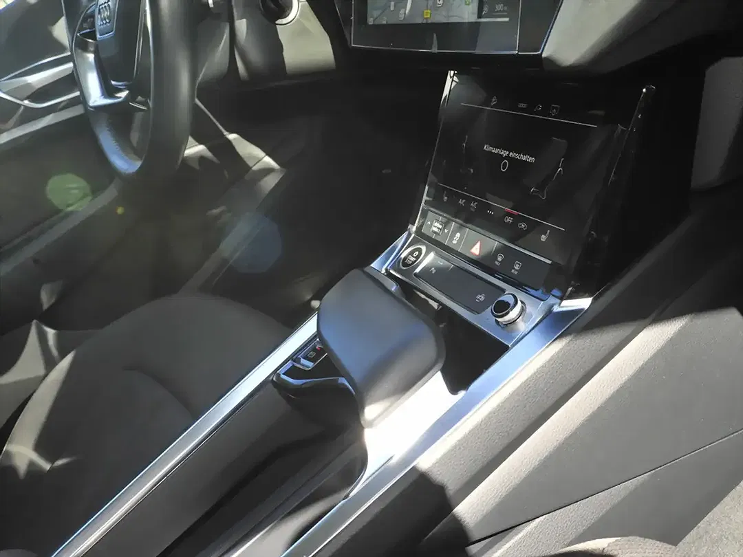 Audi e-tron 50 quattro - Thumbnail 9