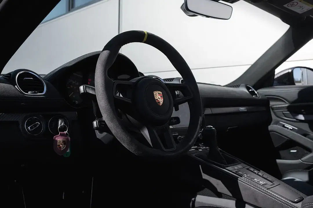 Porsche Boxster - Thumbnail 6