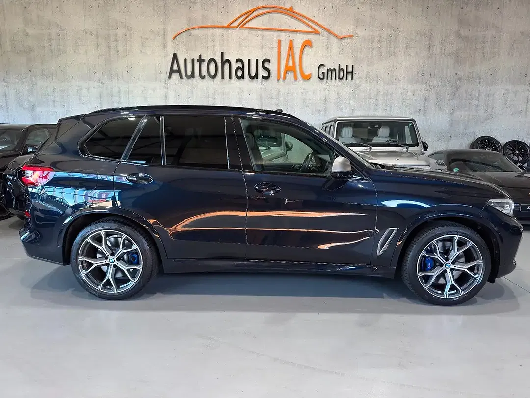 BMW X5 M - Thumbnail 4