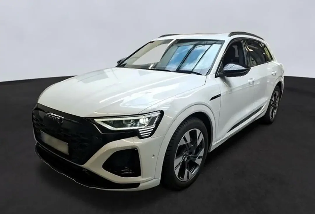 Audi Q8 e-tron 55 quattro S line - Afbeelding 1