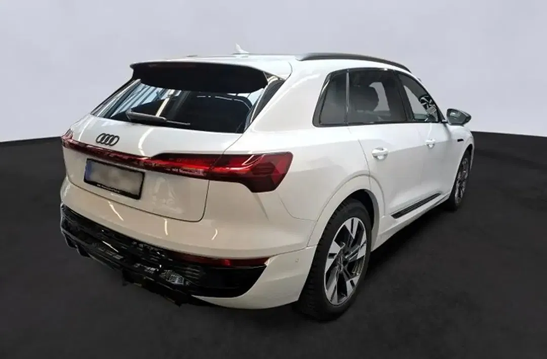 Audi Q8 e-tron 55 quattro S line - foto 2