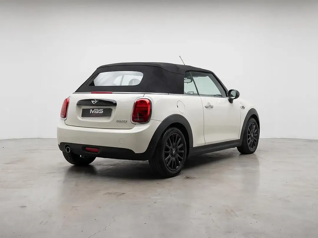 MINI Cooper Cabrio - Thumbnail 3