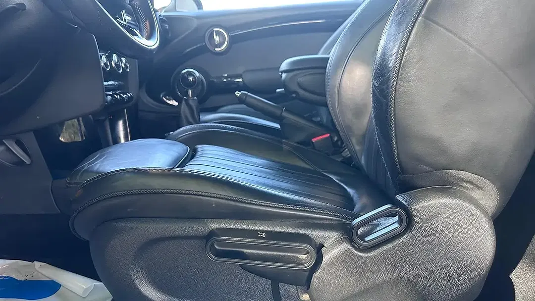MINI Cooper Cabrio - Thumbnail 9