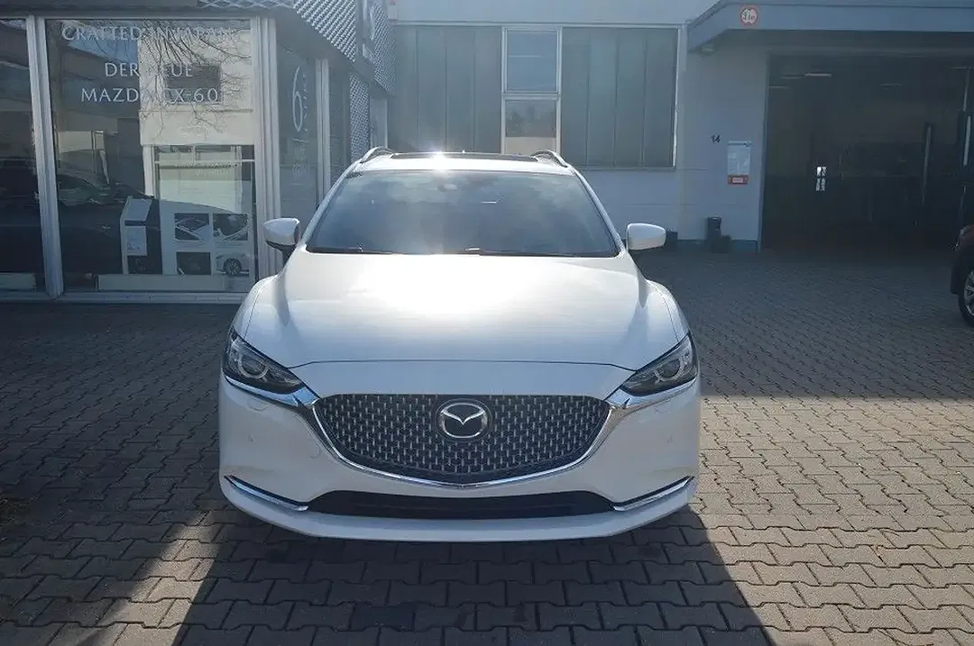 Mazda 6 - Thumbnail 3