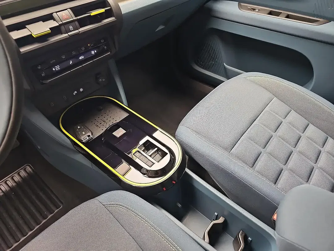 Fiat Grande Panda EV La Prima - Thumbnail 12