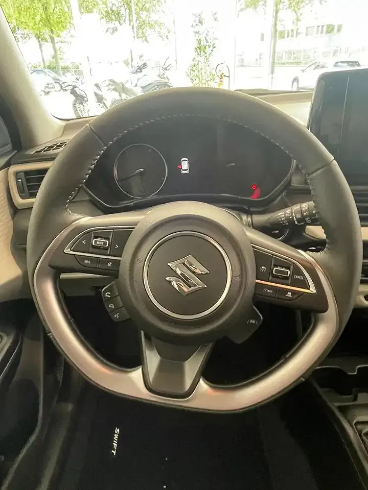 Suzuki Swift Hybrid 1.2 Dualjet Club - Thumbnail 10