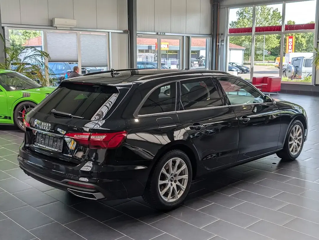 Audi A4 35 TFSI S tronic Avant - Thumbnail 6